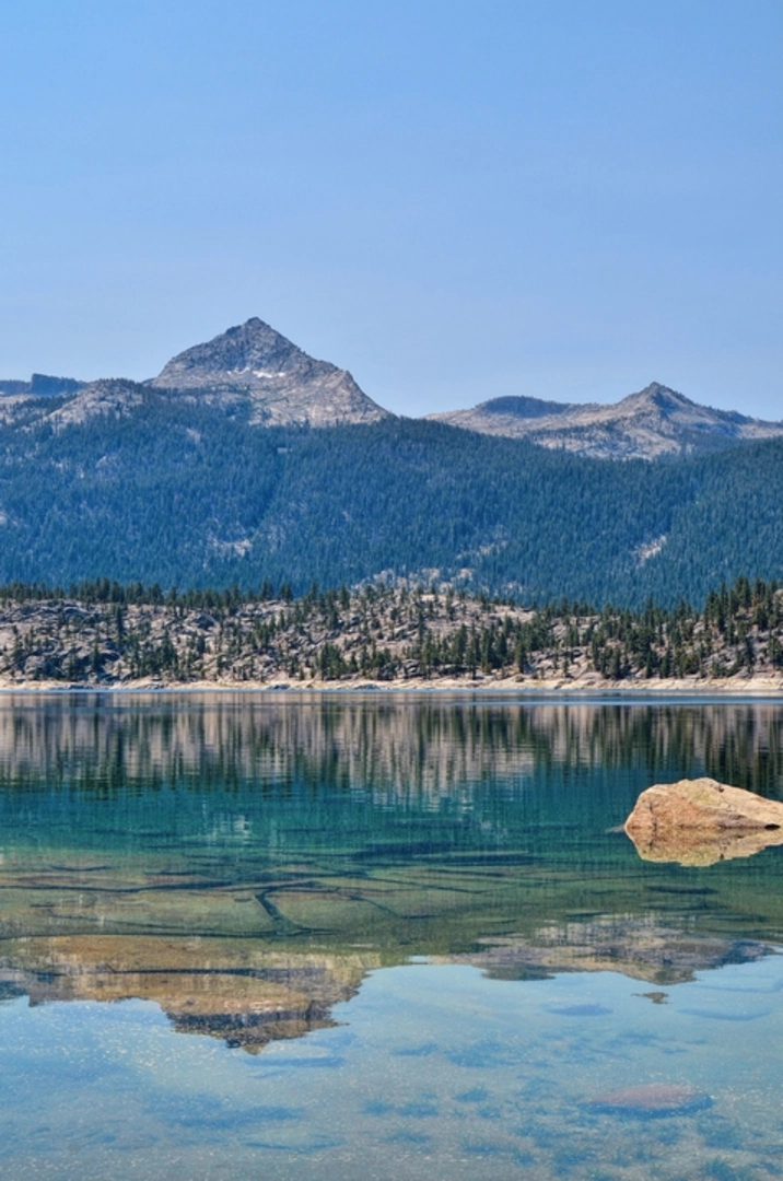 An image depicting the trail Hot Springs Pass Trail and its surrounding area.