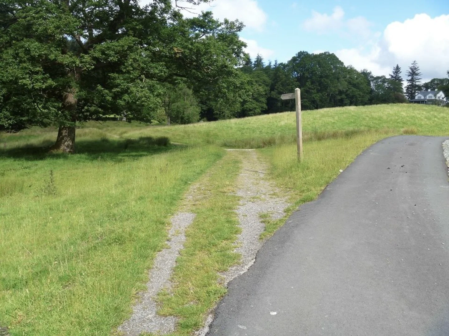 An image depicting the trail Claife Heights and Latterbarrow Loop via Windermere Lake and its surrounding area.