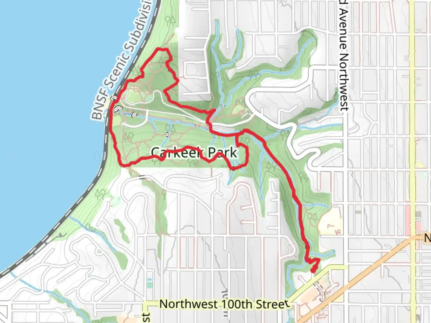 An image depicting the trail South Ridge Trail and North Traverse Loop and its surrounding area.