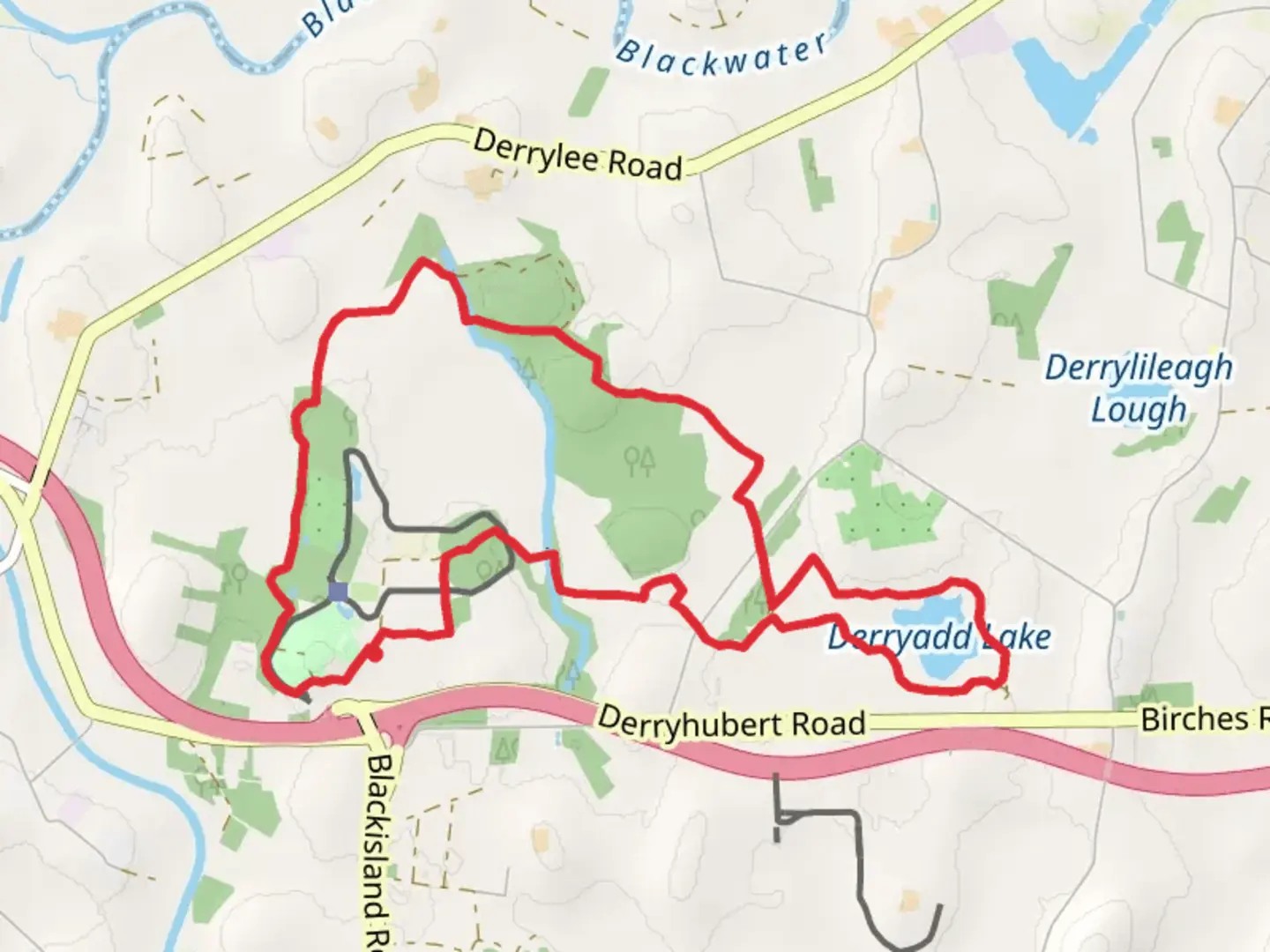 An image depicting the trail Peatlands Walk and its surrounding area.