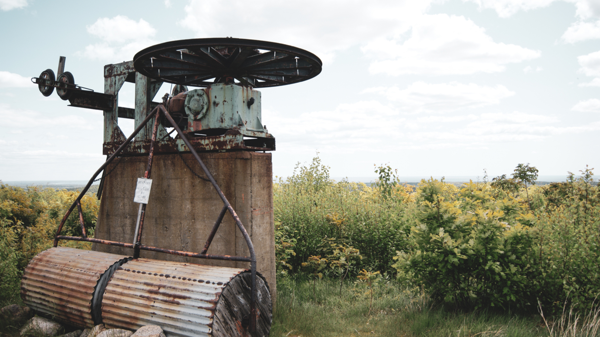 An image depicting the trail Mount Agamenticus, Second Hill and Third Hill Loop and its surrounding area.
