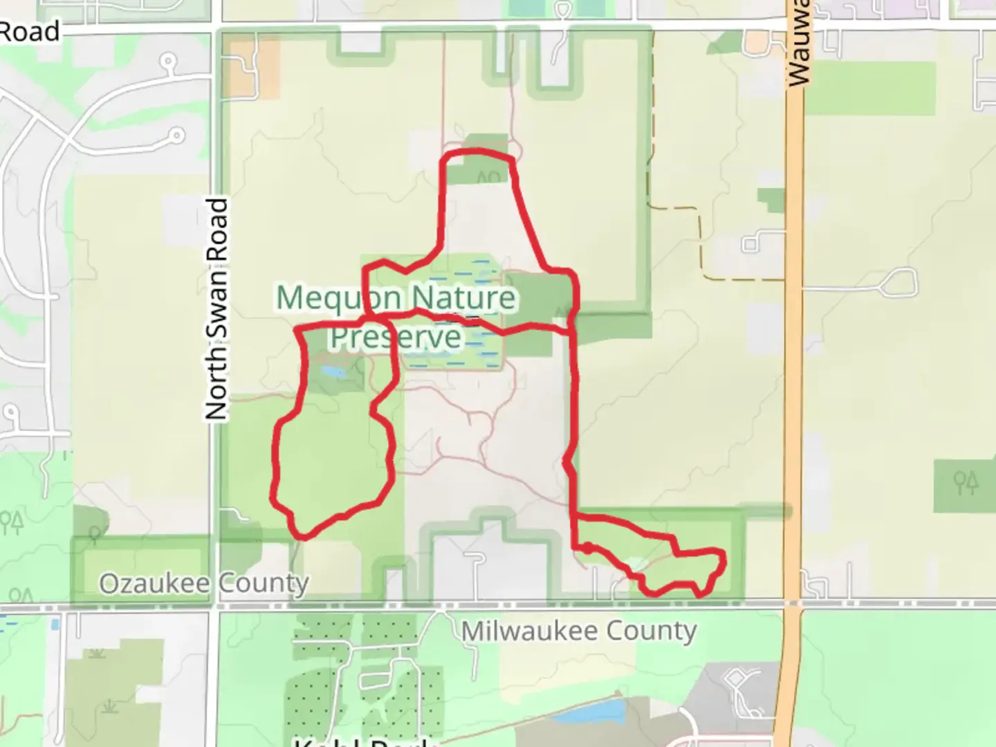 An image depicting the trail Harvey's Wood Loop and its surrounding area.