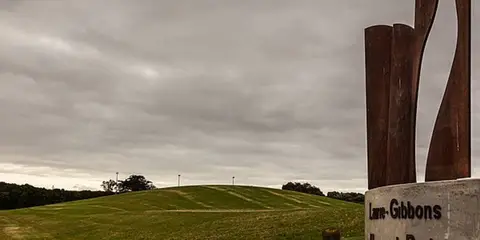 An image depicting the trail Laurie Gibbons Track and its surrounding area.