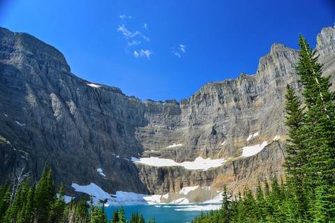 An image depicting the trail Iceberg Lake Trail and its surrounding area.