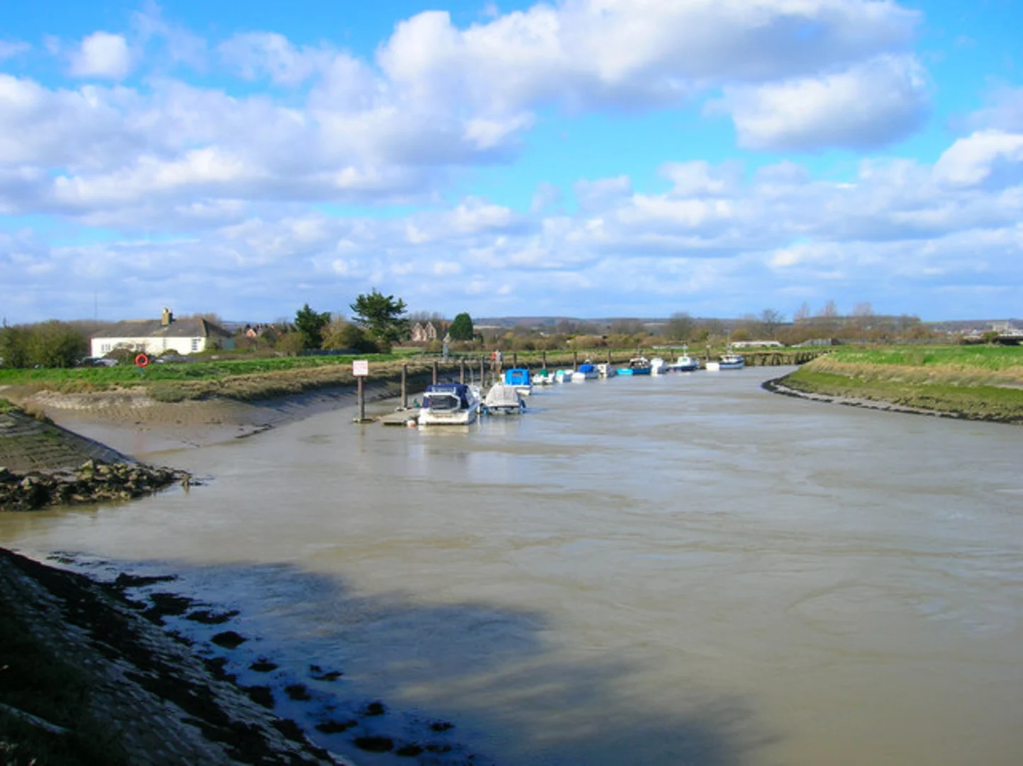 An image depicting the trail Ford to Arundel Walk via River Arun and its surrounding area.