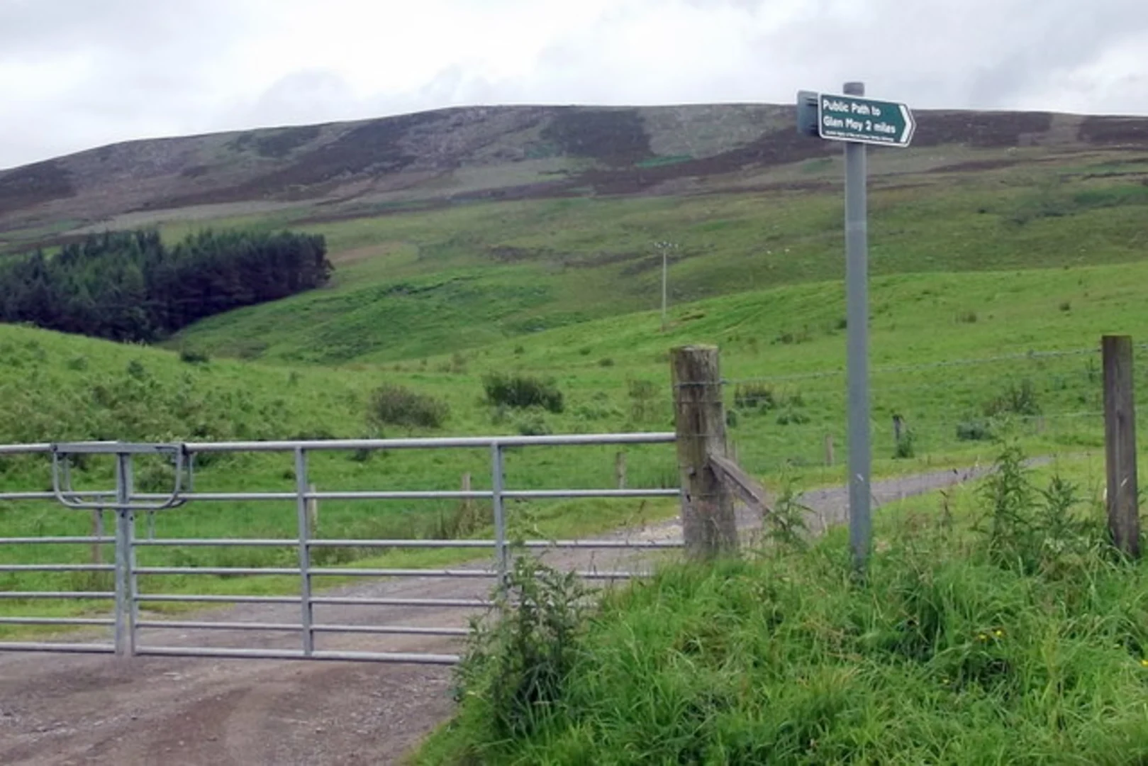 An image depicting the trail Glen Clova Path - Corrie Fee and its surrounding area.
