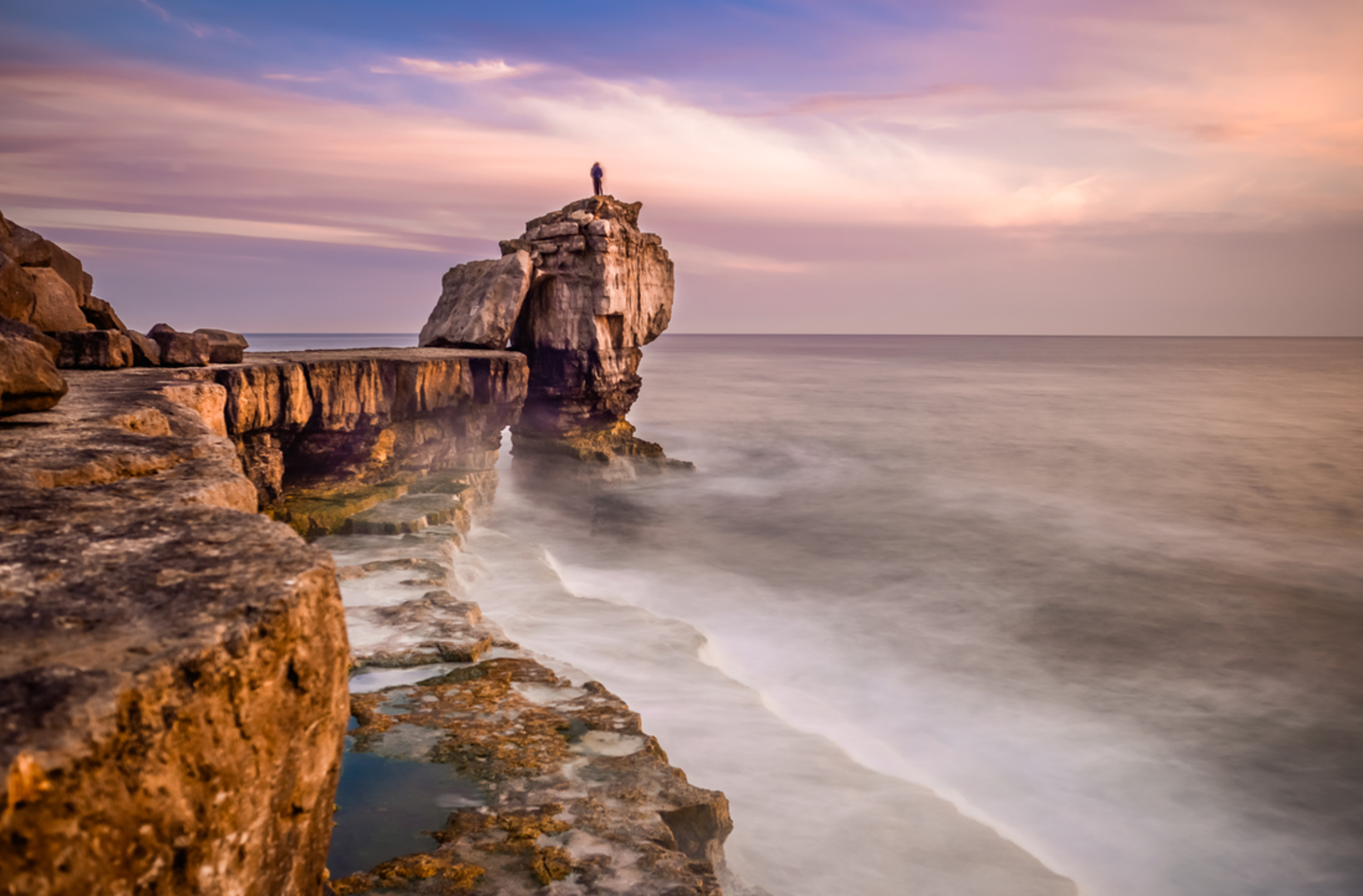 An image depicting the trail Portland South Walk and its surrounding area.