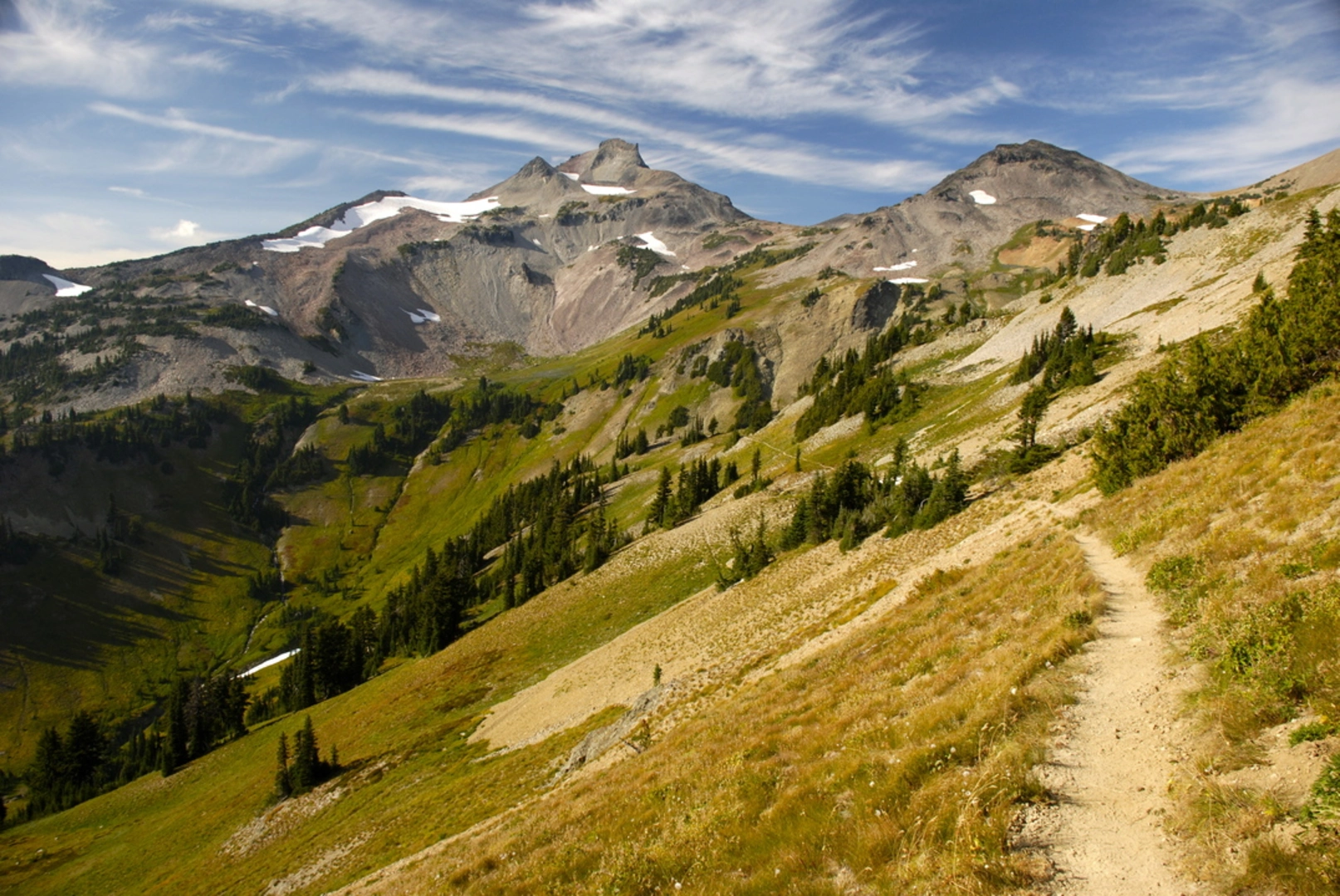 An image depicting the trail Deadman's Lake via Goat Mountain Trail and its surrounding area.