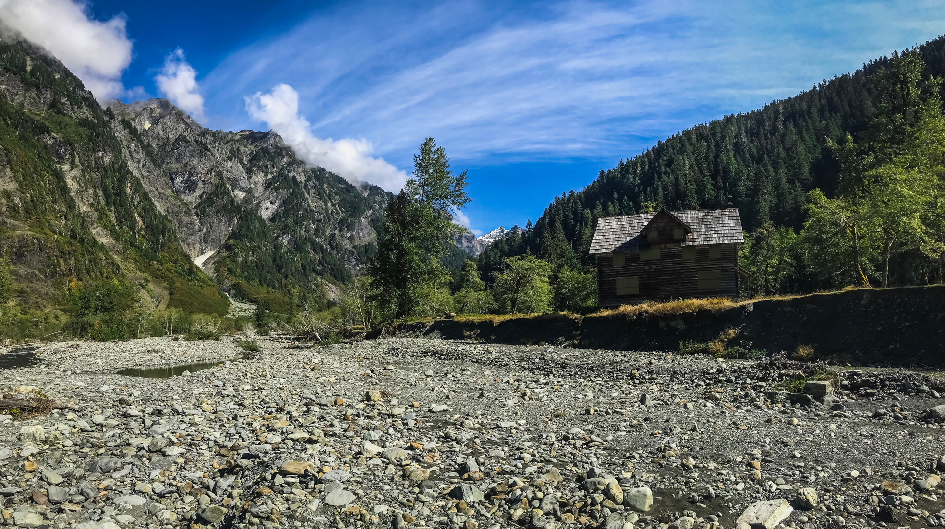 An image depicting the trail Enchanted Valley - LaCrosse Basin Loop and its surrounding area.