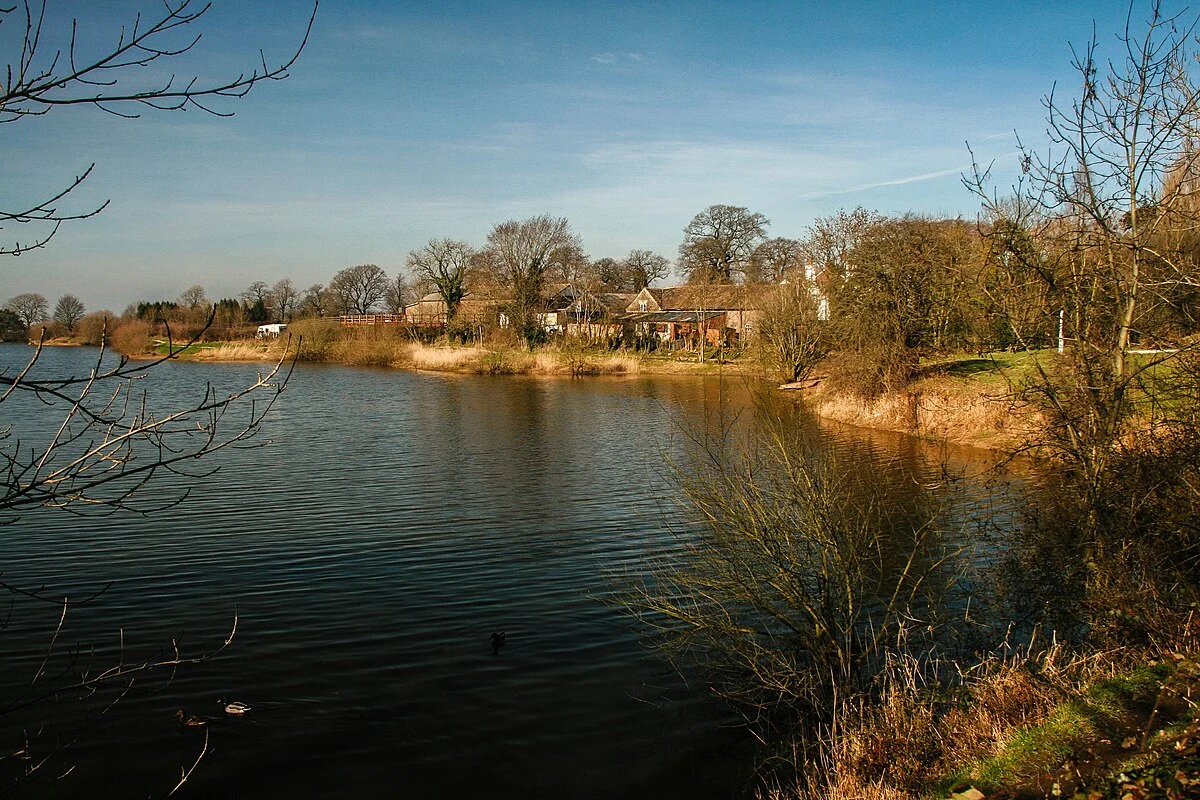 Sutton Reservoir and Macclesfield Canal