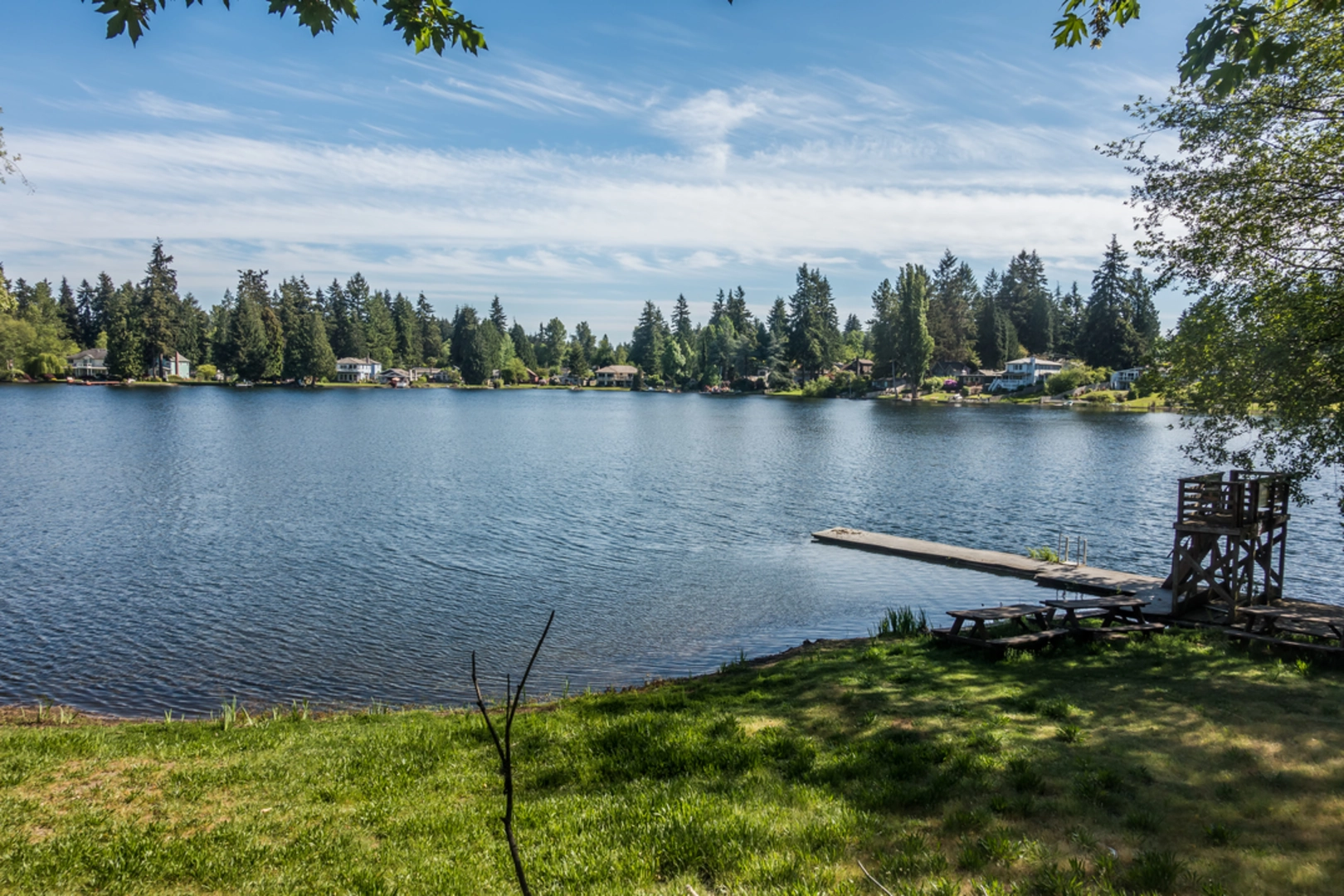 An image depicting the trail Twilight Lake Trail and its surrounding area.
