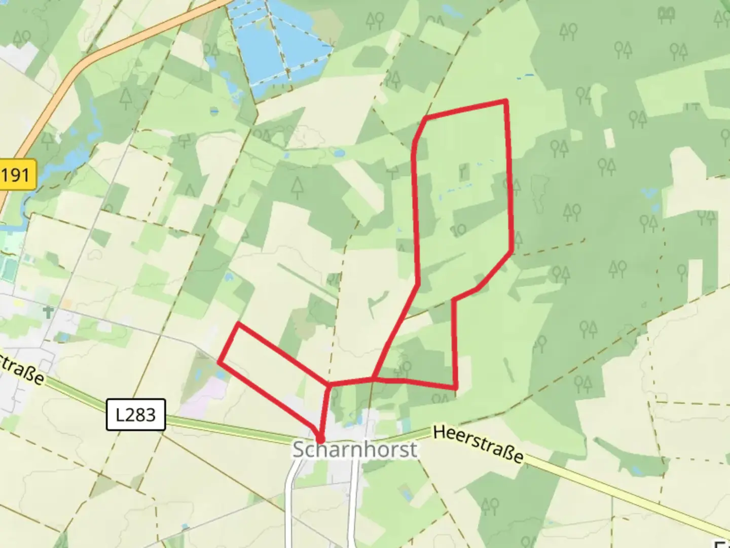 An image depicting the trail Weisses Moor and its surrounding area.