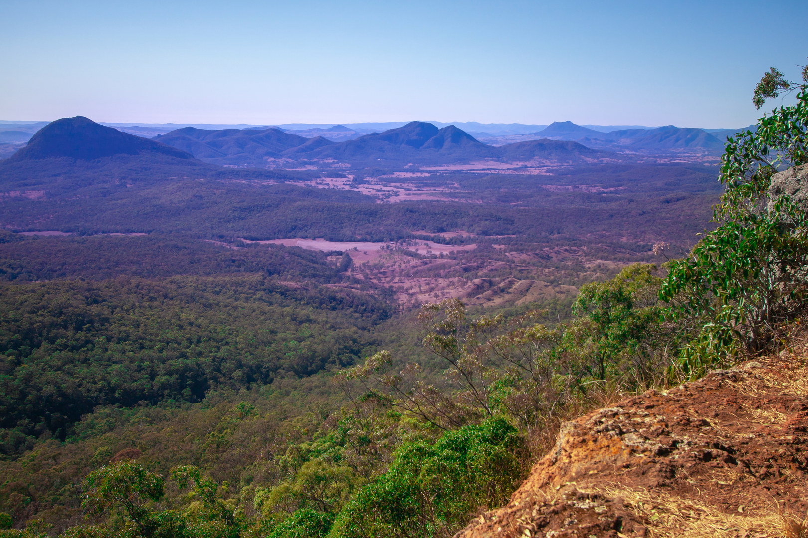 An image depicting the trail Scenic Rim Trail and its surrounding area.