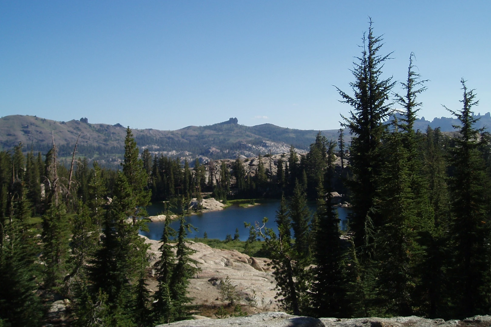 An image depicting the trail Powell Lake via Gianelli Trail and its surrounding area.