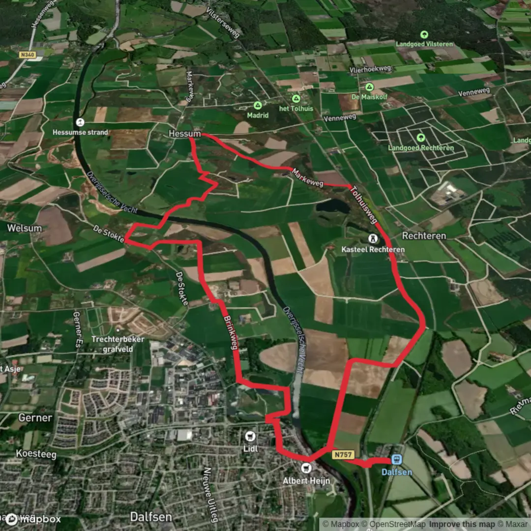 An image depicting the trail Vechtdalpad and Rechterensedijk Loop and its surrounding area.