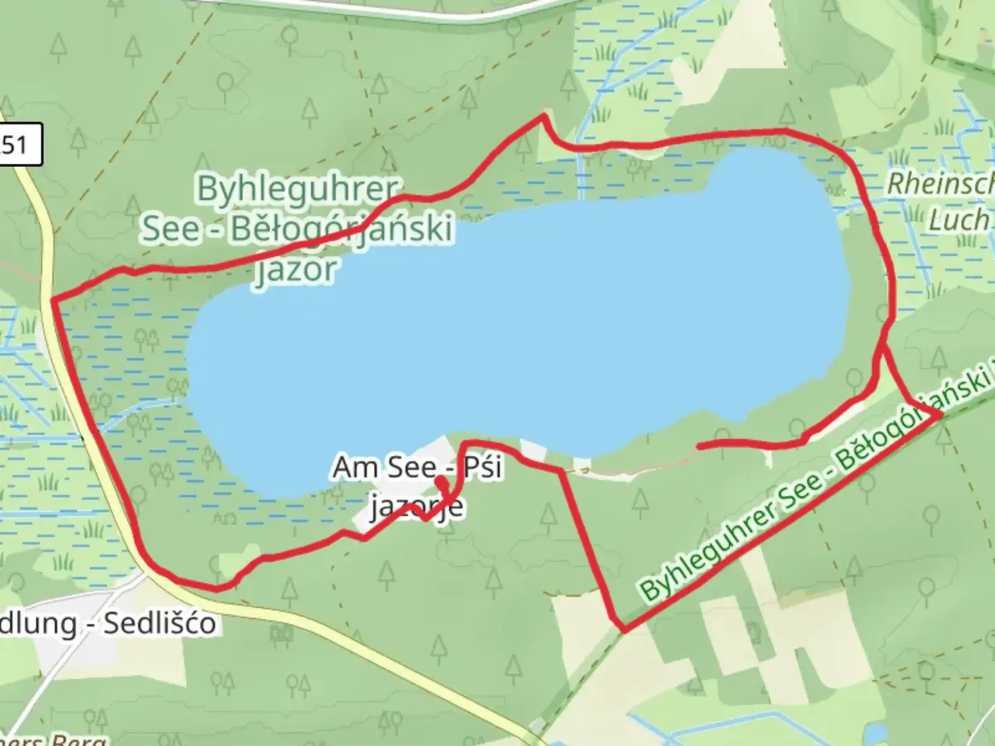 An image depicting the trail Rundwanderweg Byhleguhrer See and its surrounding area.