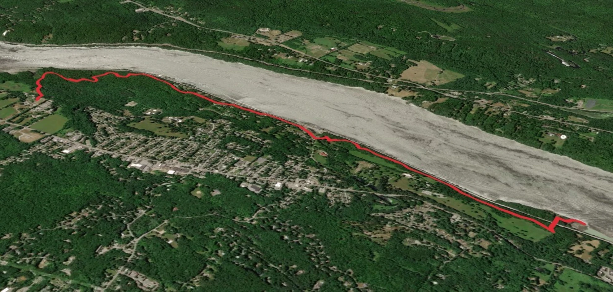 An image depicting the trail Franklin D Roosevelt Historic Park to Vanderbilt Mansion National Historic Site Trail and its surrounding area.