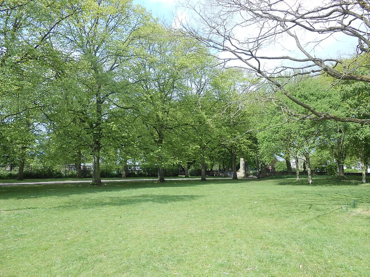 Calderstones Park via Allerton Country Walk