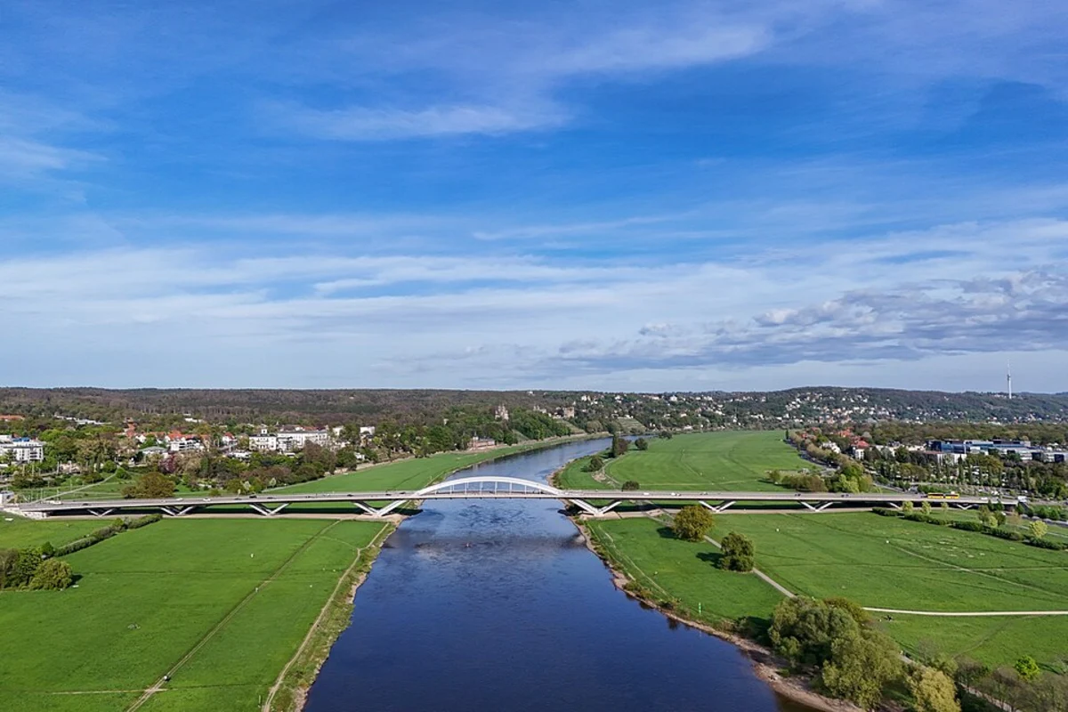 Waldschlösschen wiese Loop