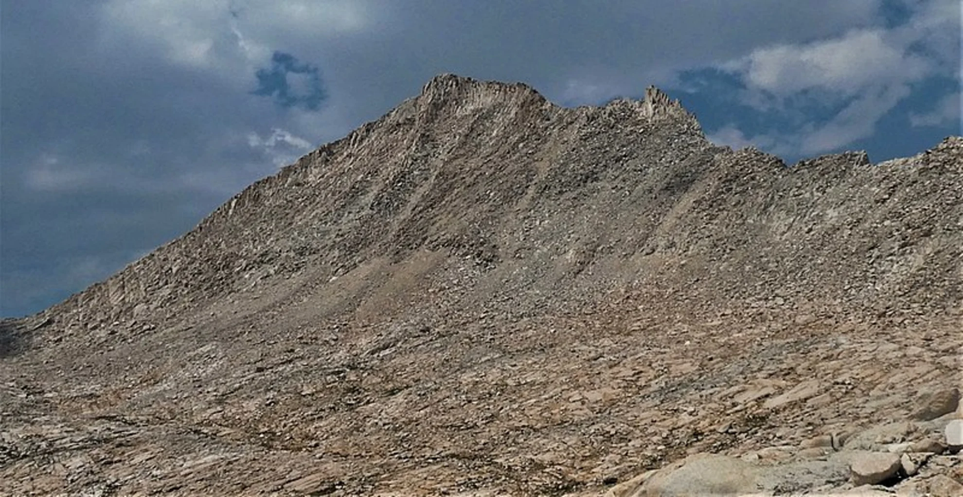 An image depicting the trail Italy Pass via Pine Creek Pass Trail and its surrounding area.