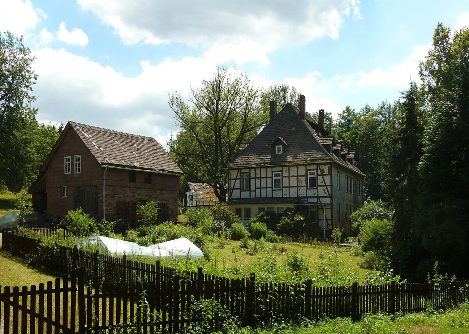 An image depicting the trail Bechen Rundweg and Esel und Mehr Rundweg and its surrounding area.