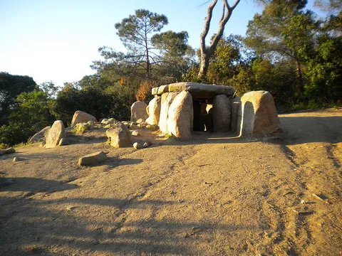 An image depicting the trail The Dolmen of Ca L'Arenes SL C 80 and its surrounding area.