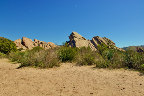 An image depicting the trail Indian Canyon to Vasquez via Pacific Crest Trail and its surrounding area.