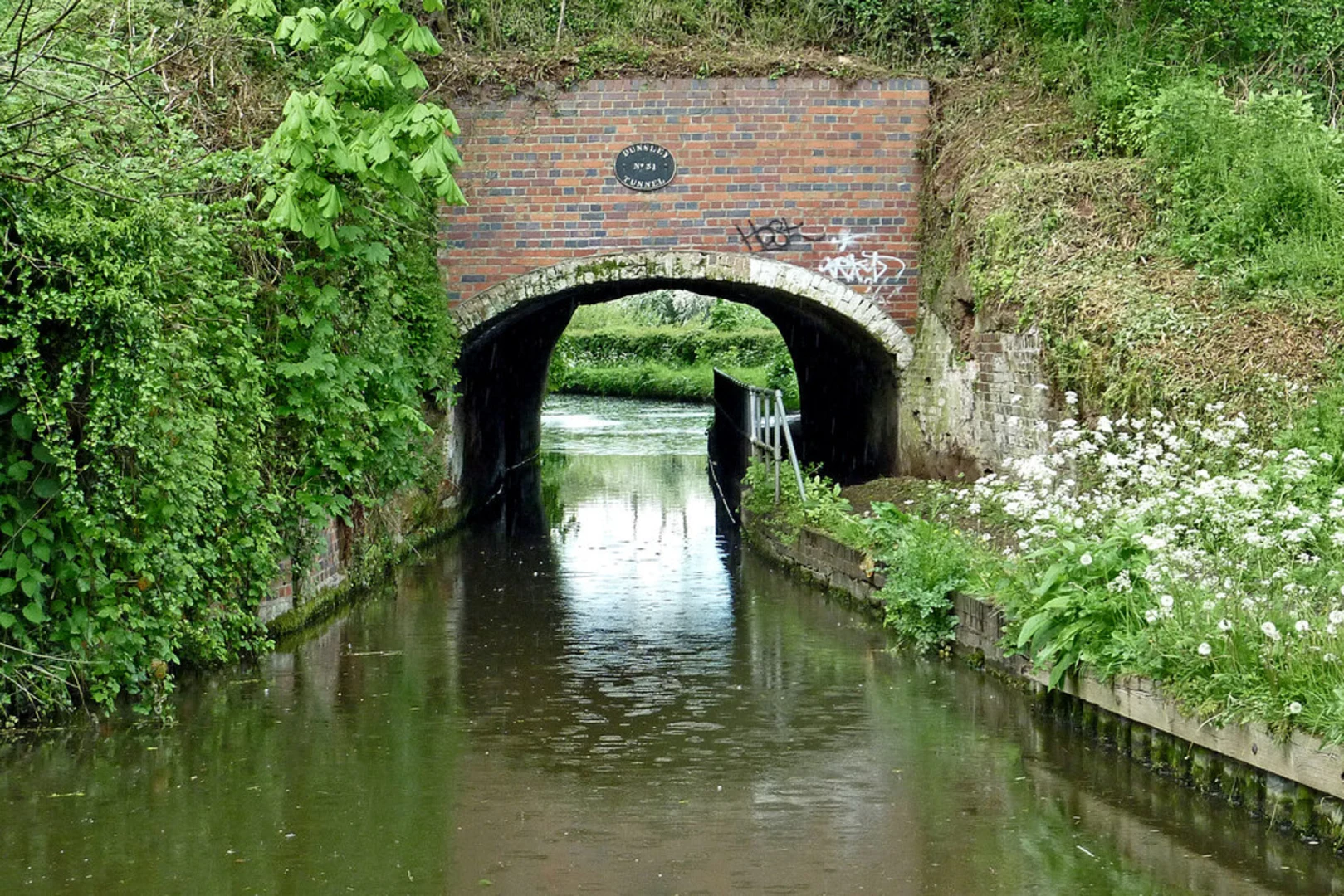 An image depicting the trail Stourton Loop and its surrounding area.