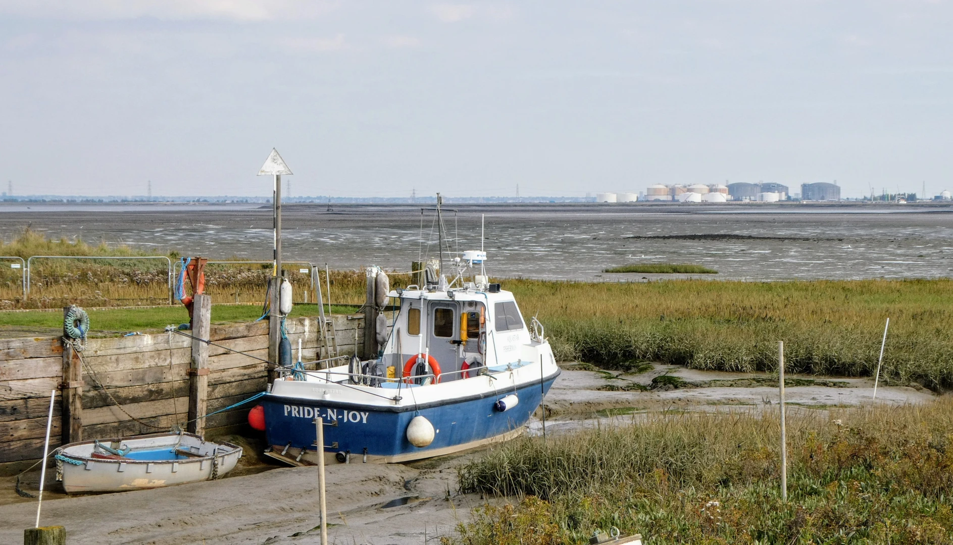 An image depicting the trail Saxon Shore Way - Rainham to Swale and its surrounding area.