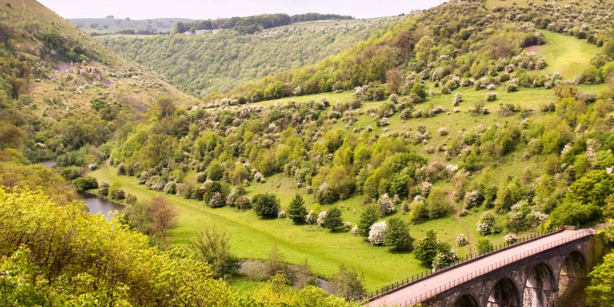 An image depicting the trail Litton - Tansley Dale - Cressbrook Dale - Miller's Dale and Tideswell Dale and its surrounding area.