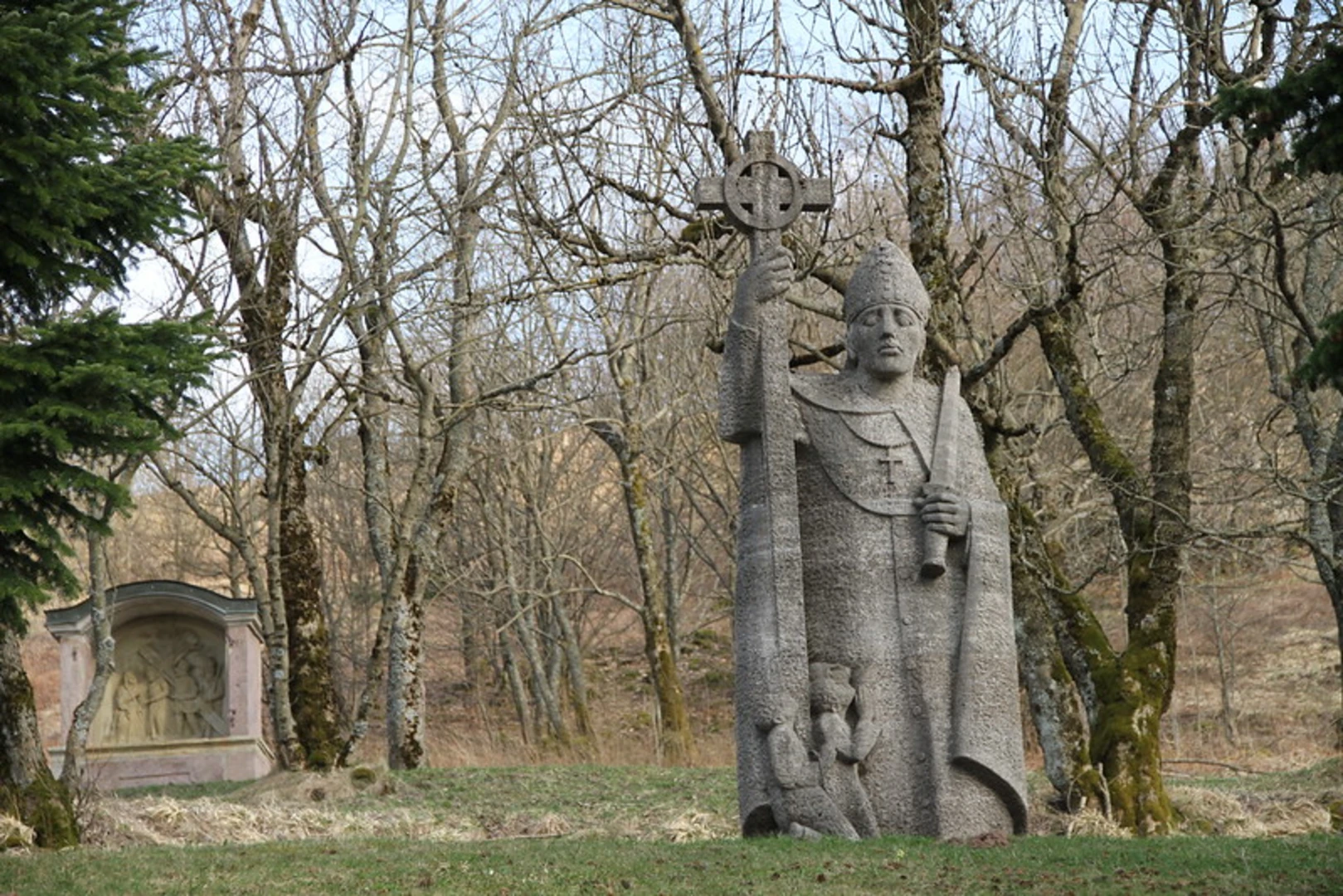 An image depicting the trail Kreuzbergweg Loop and its surrounding area.