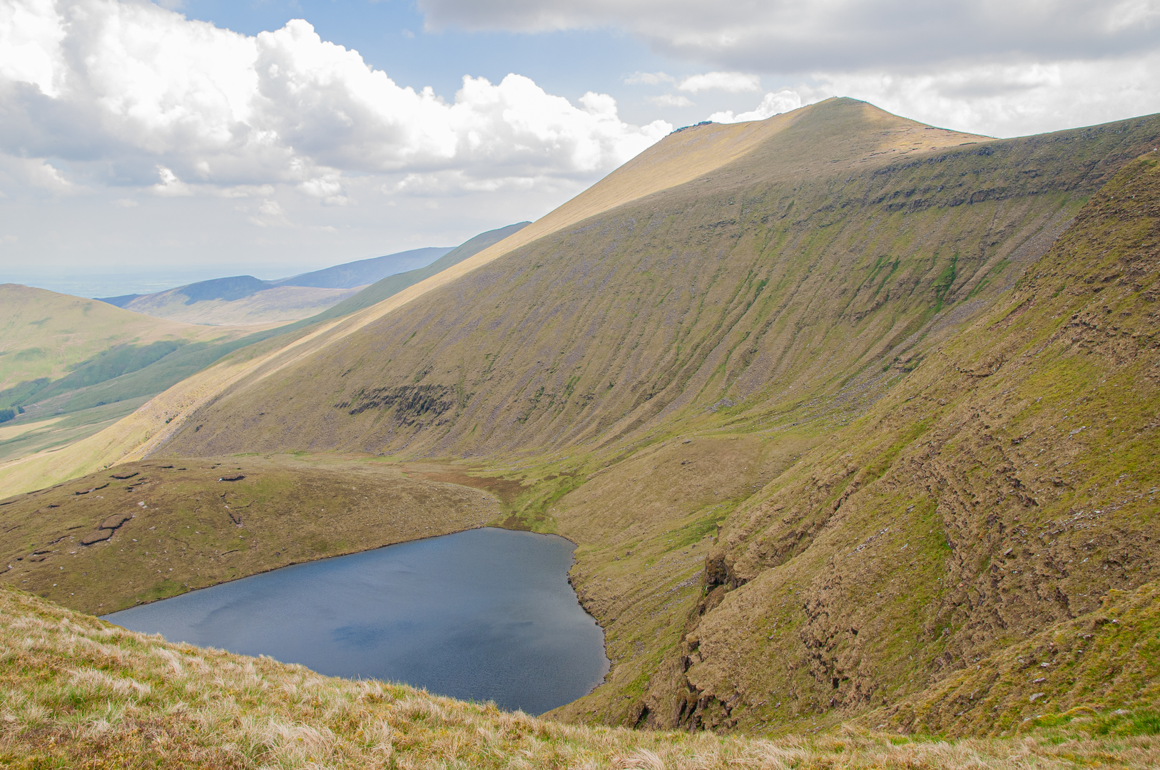 An image depicting the trail Galtymore and its surrounding area.
