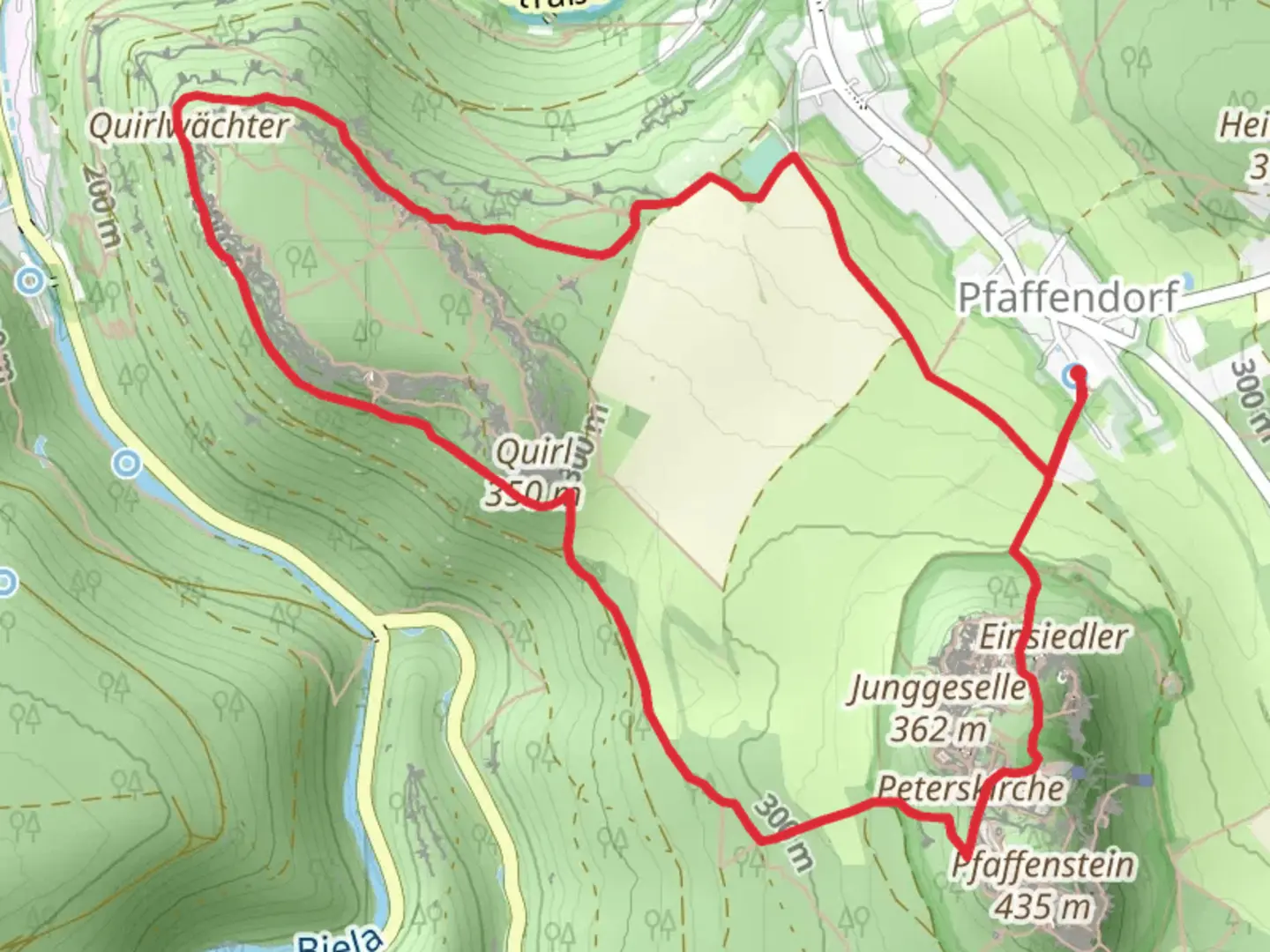 An image depicting the trail Gruener Punkt and Malerweg and its surrounding area.