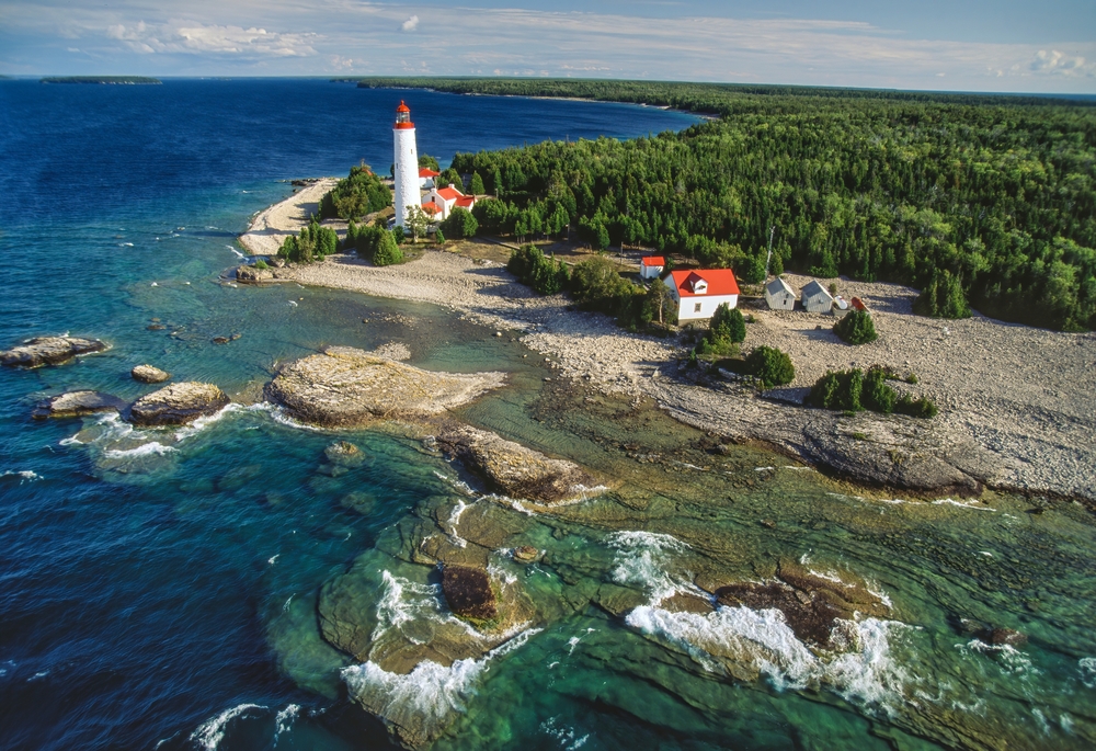 An image depicting the trail Georgian Bay Islands National Park of Canada and its surrounding area.