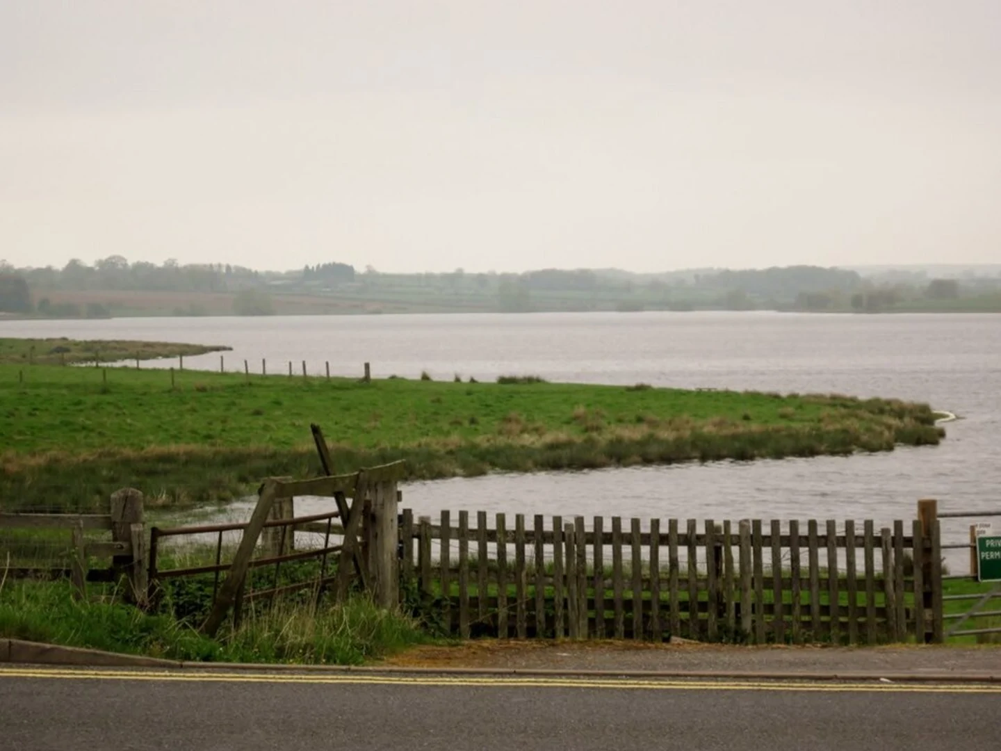 An image depicting the trail Blithfield Reservoir and its surrounding area.