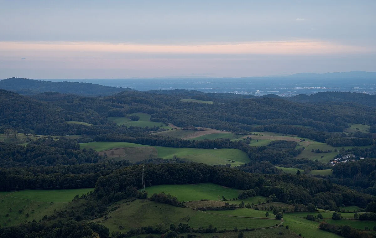 Odenwald-Vogesen Weg Teil and Hauptstrasse via Neckar
