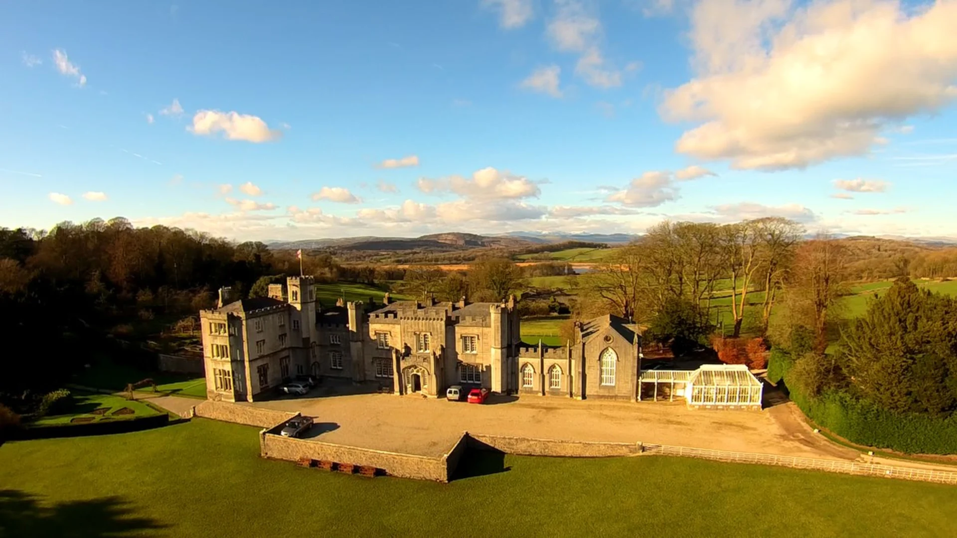 An image depicting the trail Yealand Redmayne Circular Walk and its surrounding area.