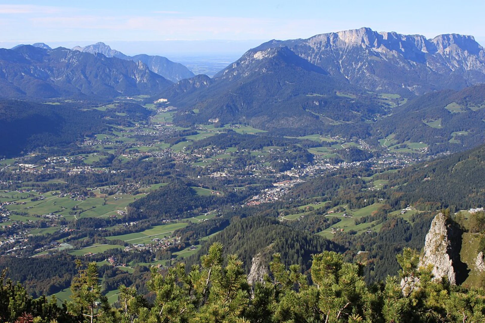 An image depicting the trail Jenner, Aussicht am Vogelstein and Wasserfallalm Loop and its surrounding area.