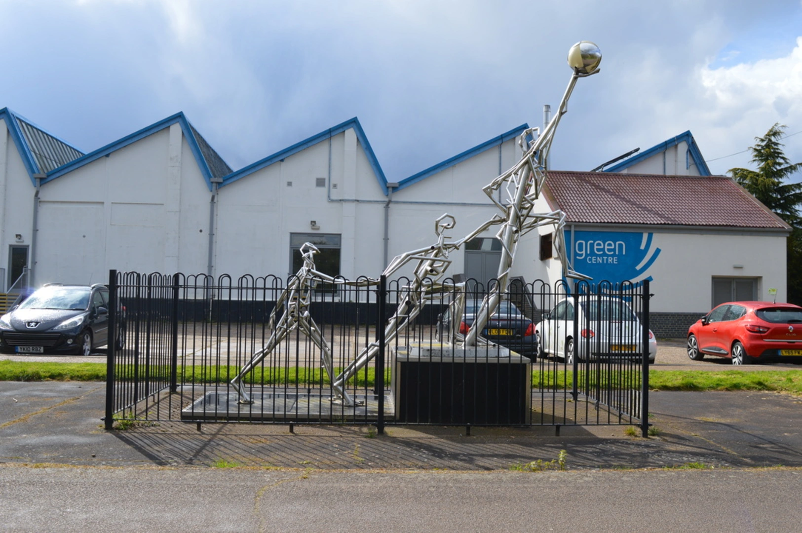 An image depicting the trail Wat Tyler Country Park and its surrounding area.