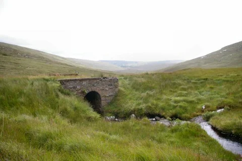 An image depicting the trail An Liathin Mor and Cionn Bheatha and its surrounding area.