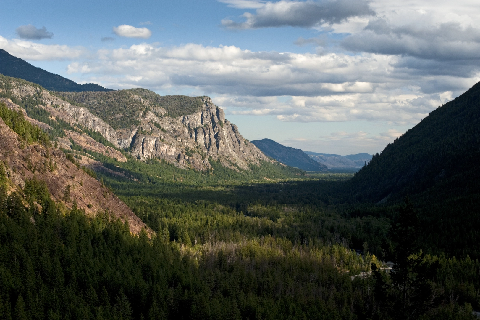 An image depicting the trail Pacific Crest Trail - Hart Pass To Rainy Pass and its surrounding area.