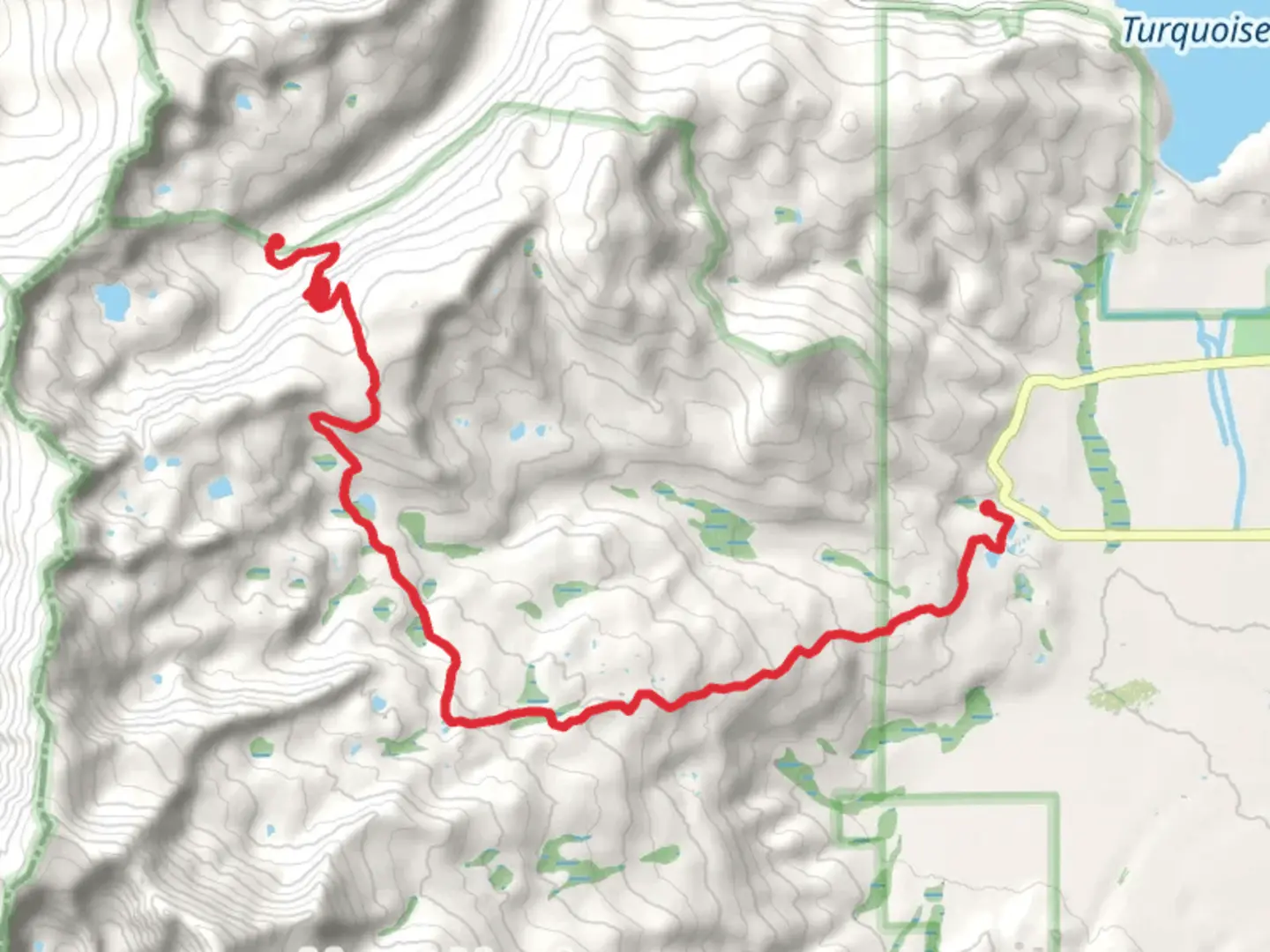 An image depicting the trail Evergreen Lakes via Highline Trail and its surrounding area.