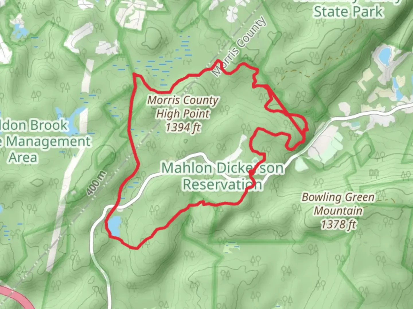 An image depicting the trail Saffin Pond and Ogden Mine Railroad Trail and its surrounding area.