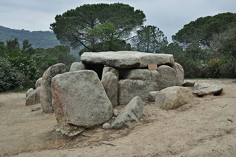 The Dolmen of Ca L'Arenes SL C 80