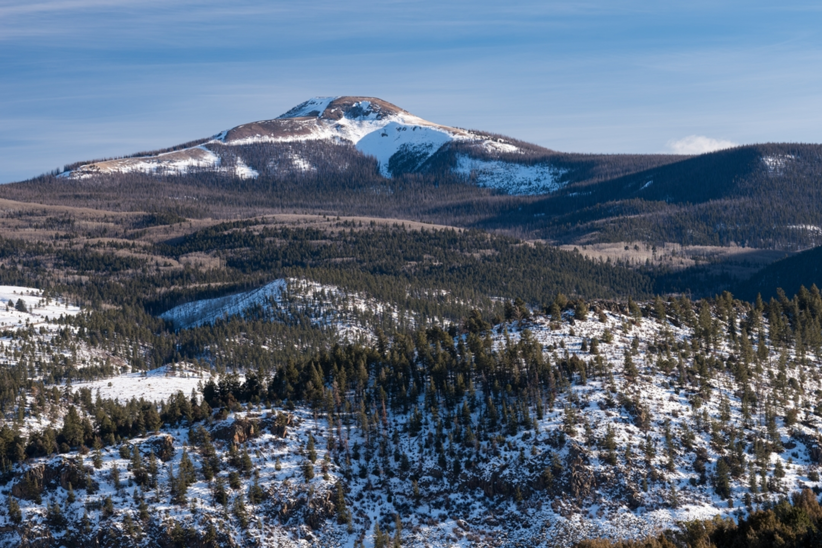An image depicting the trail Munger Canyon Trail and its surrounding area.