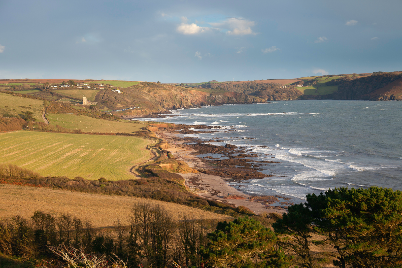 An image depicting the trail Ivybridge to Laira Bridge via Erme Pymm Trail and its surrounding area.
