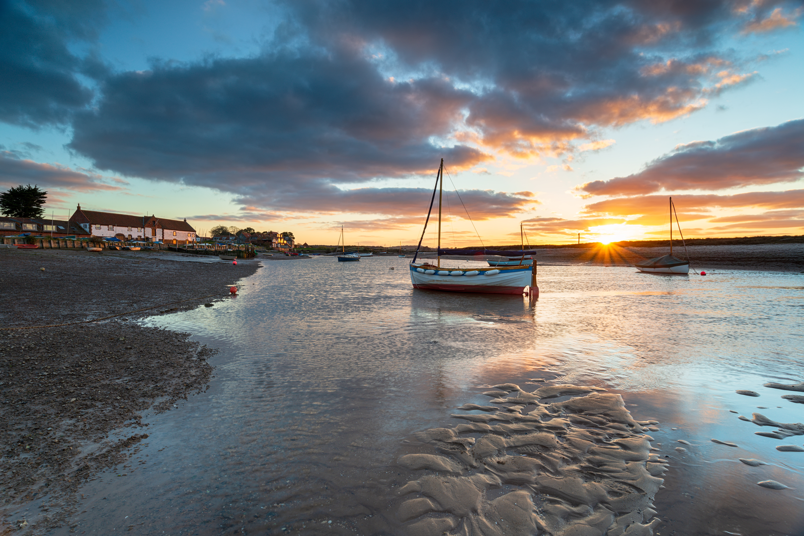An image depicting the trail Burnham Overy Staithe Circular Walk - Brancaster - Norfolk and its surrounding area.