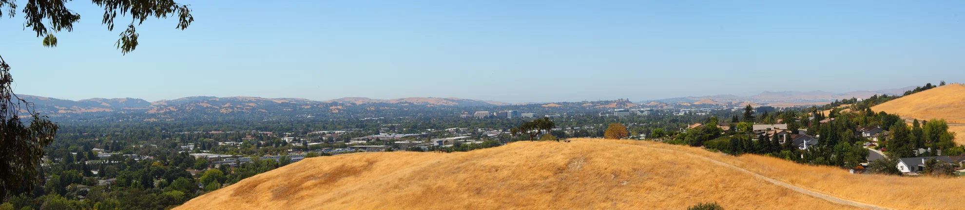 An image depicting the trail Ohlone, Thorn Alley and Paraiso Loop Trail and its surrounding area.