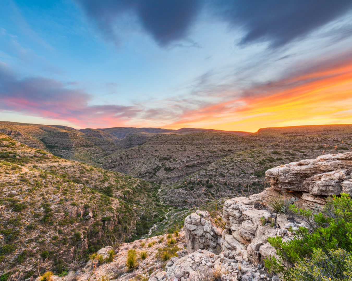 An image depicting the trail Rattlesnake Canyon Trail and its surrounding area.