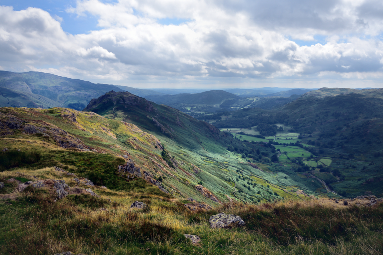 An image depicting the trail Calf Crag and its surrounding area.